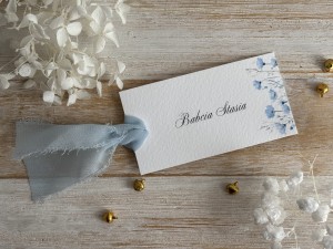 Winietki z kwiatkami i szyfonem