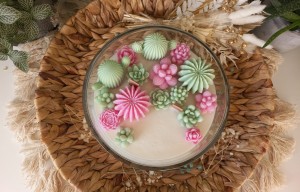 Duża świeca sojowa z kaktusami zielono-różowa-750g